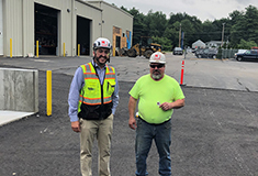 Jewett Construction presents the Construction Safety Excellence Award to superintendent Blais